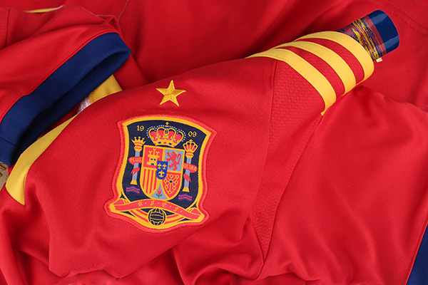 Al Margen diseñará el packaging de aceite de la Roja