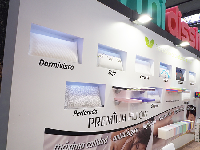 Diseño y montaje stand Dormidissimo. Rotulación y gráfica del stand