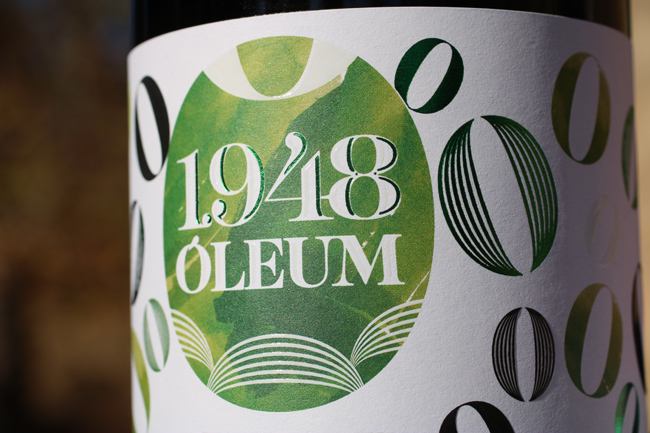 Nuevo diseño de imagen y packaging premium aceite 1948 Óleum