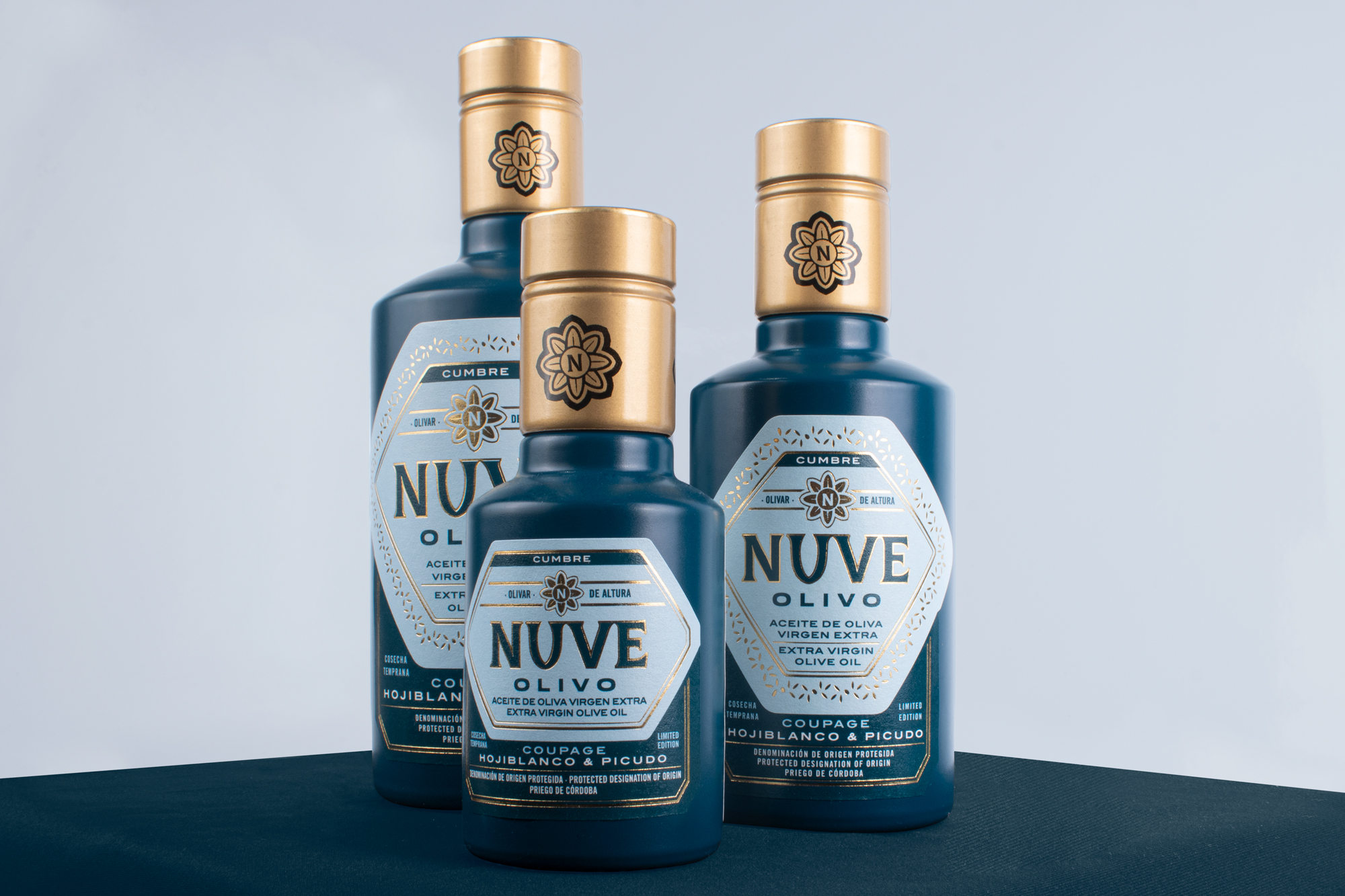 Nuve-olivo-diseño-de-etiqueta-aceite-oliva