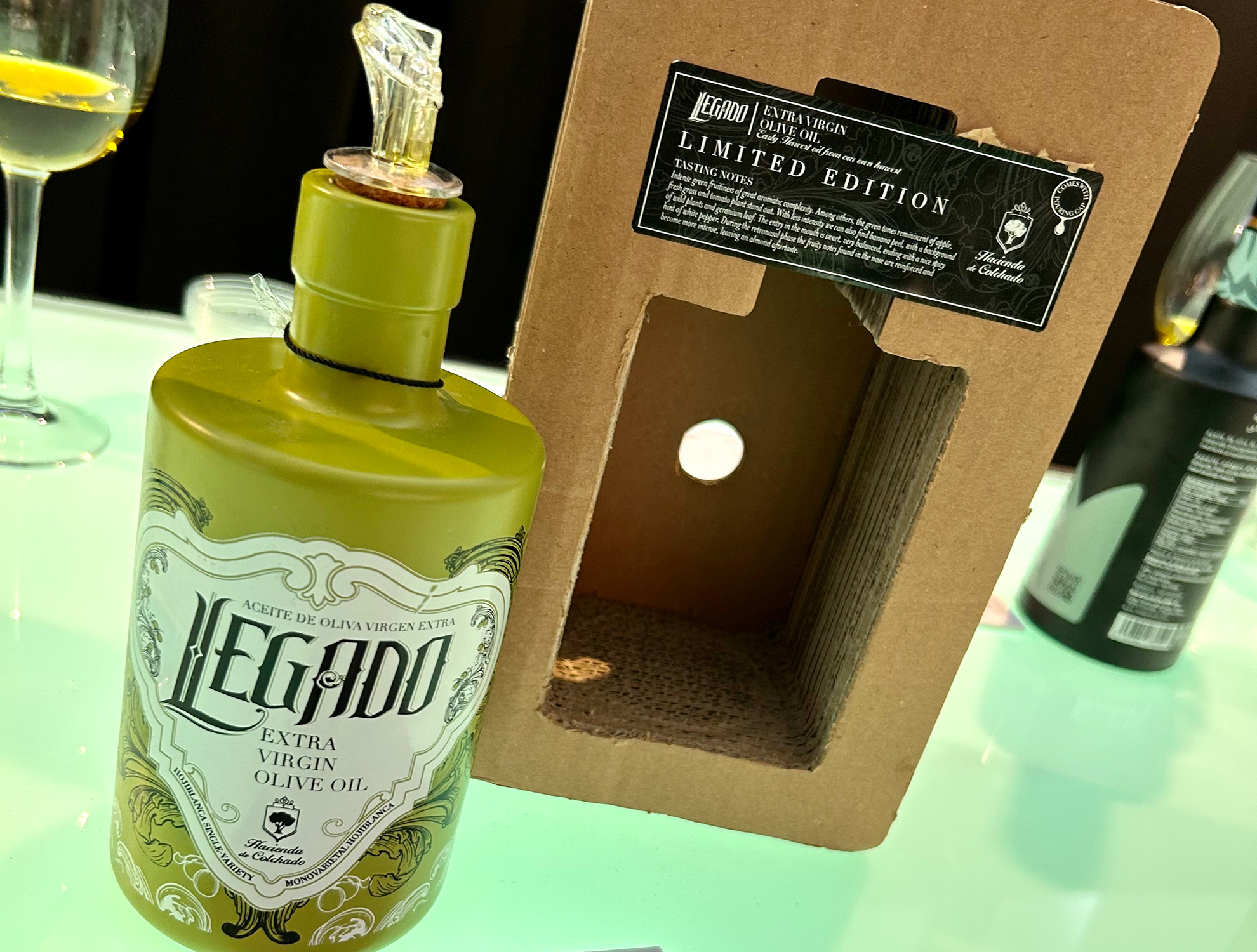 Mención "Mejor diseño de packaging para aceite" Expoliva