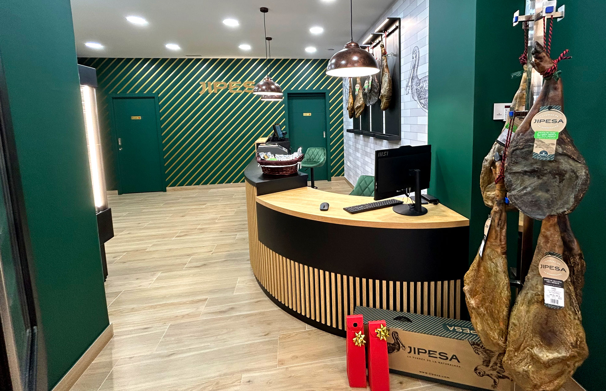 Diseño y decoración tienda Jipesa